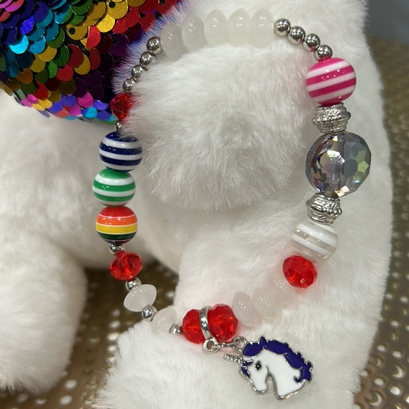 Aurora unicorn plush. Includes the unicorn bracelet. Great for a gift. 🦄 - Picture 5 of 5